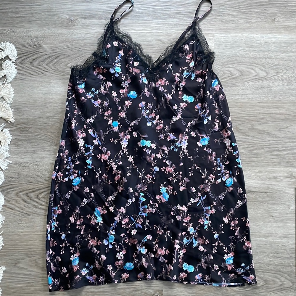 Black floral lace trim Victoria’s Secret nighty pajamas